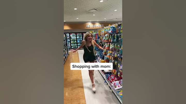 SHOPPING MOM VS DAD!!! #shorts