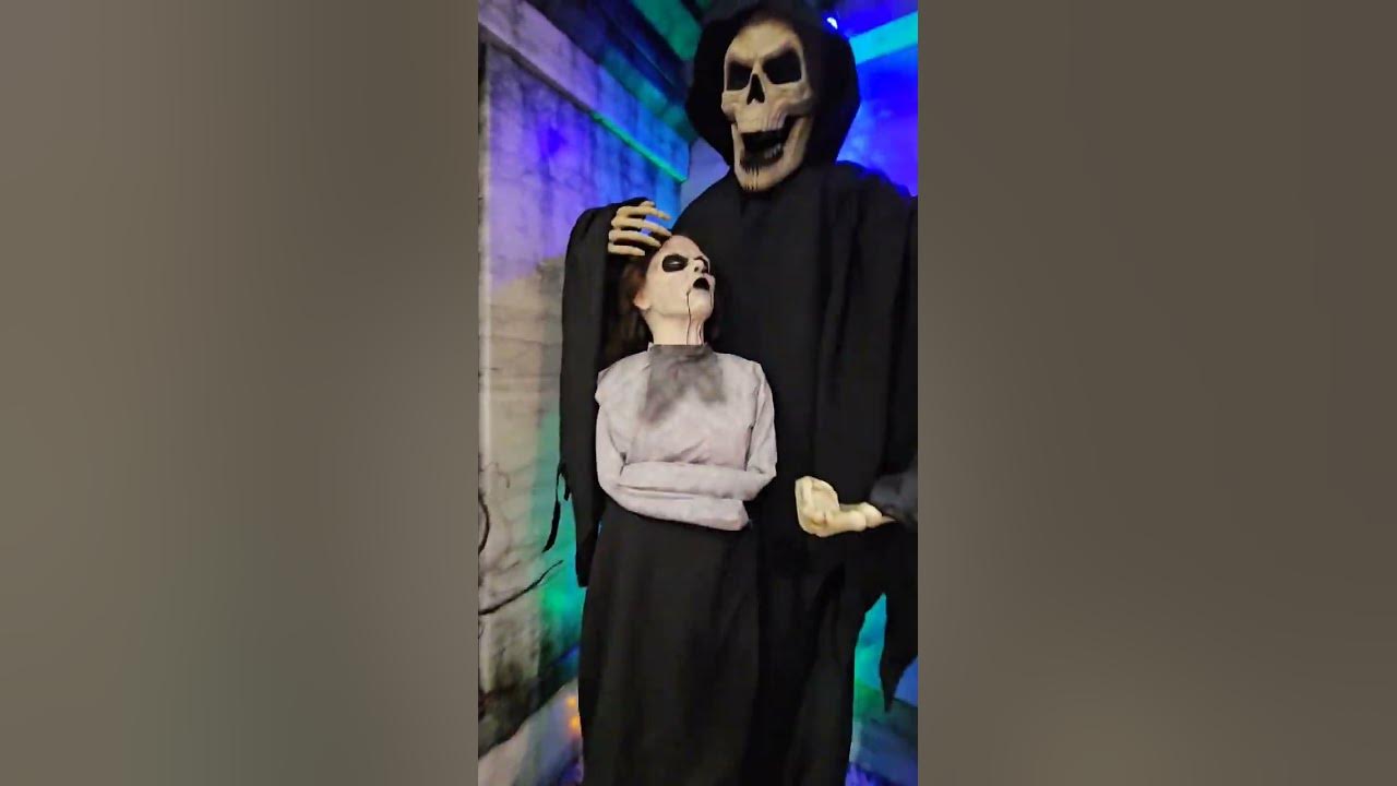 Spirit Halloween 🎃 Setting Off All the Animatronics #halloween #halloweendecorations