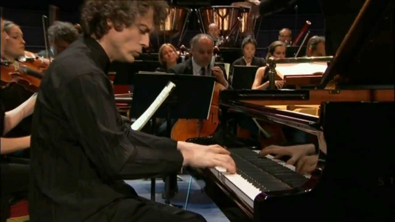 Paul Lewis - Mozart - Piano Concert No 25 in C major, K 503 - YouTube