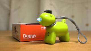 手を二回叩くと鳴いて場所を教えてくれる犬のキーホルダー「Doggy keyfinder」