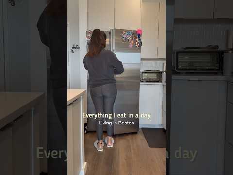 What I eat in a day 🍇🥑🫐 #ytshorts #yt #whatieatinaday #trendingshorts #viral #yt #shortsvideo