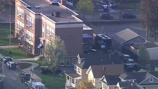 Lyndhurst barricade ends after suspect reportedly kills self