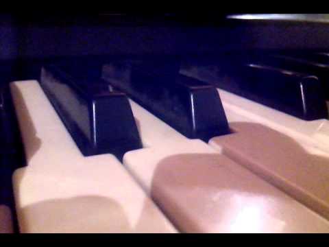 Playing ROLAND JUPITER 4 Funny Noises