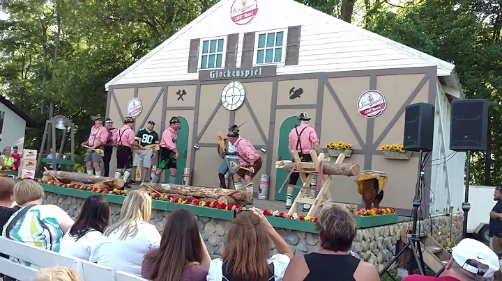 Chippewa Falls Oktoberfest Glockenspiel with Donal...