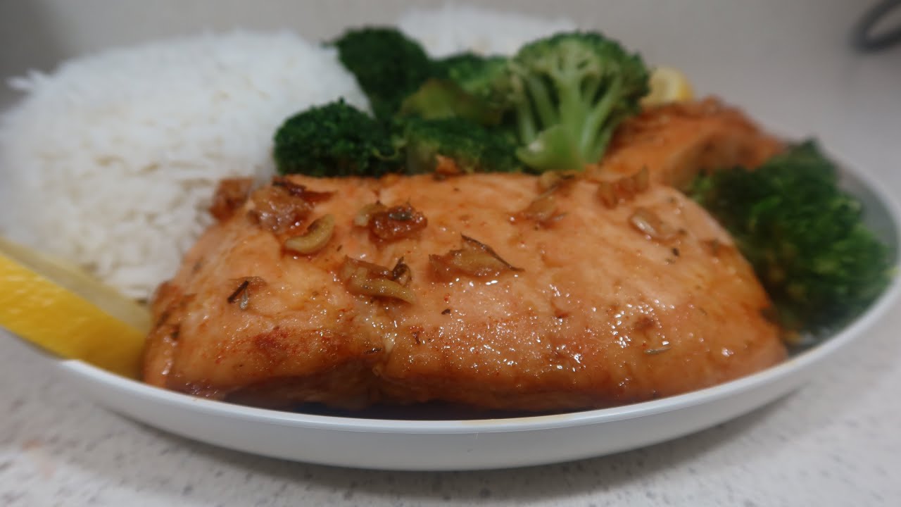 HOW TO COOK THE BEST SALMON EVERYONE WILL LOVEHONEY GARLIC SALMON