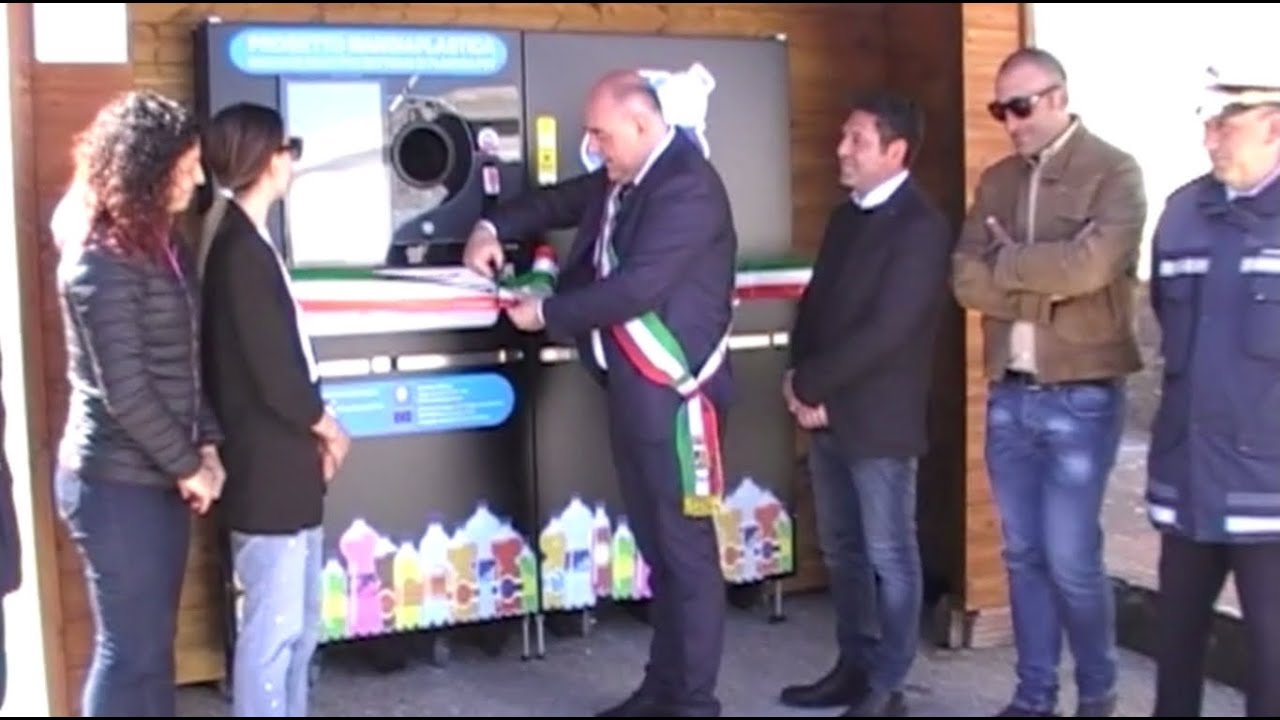 Inaugurata a Grotte la casetta mangiaplastica (Grotte.info Quotidiano)