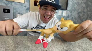 TESTANDO O BONECO RARO DO SONIC DOURADO QUE ESTICA MUITO!!! 