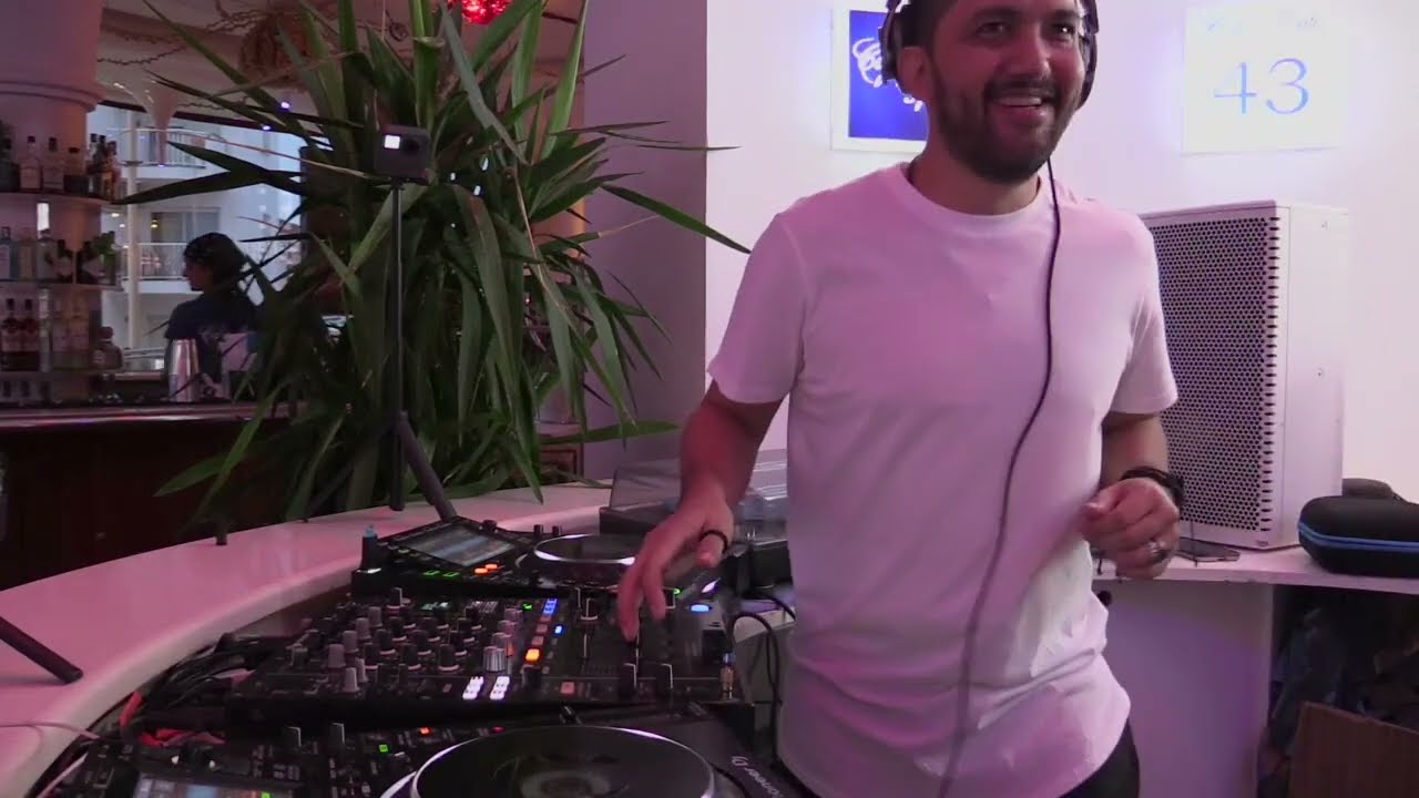 Ben Caballero @ Cafe Del Mar, Ibiza