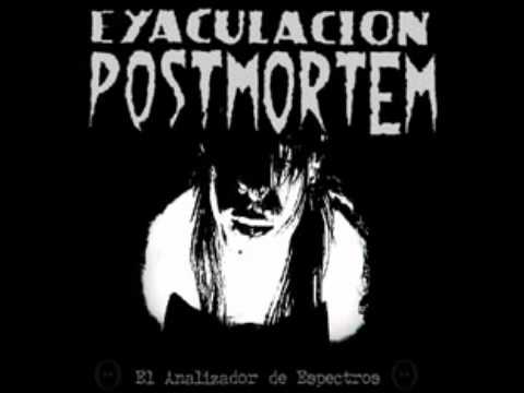 Watch the video for Medio muerto