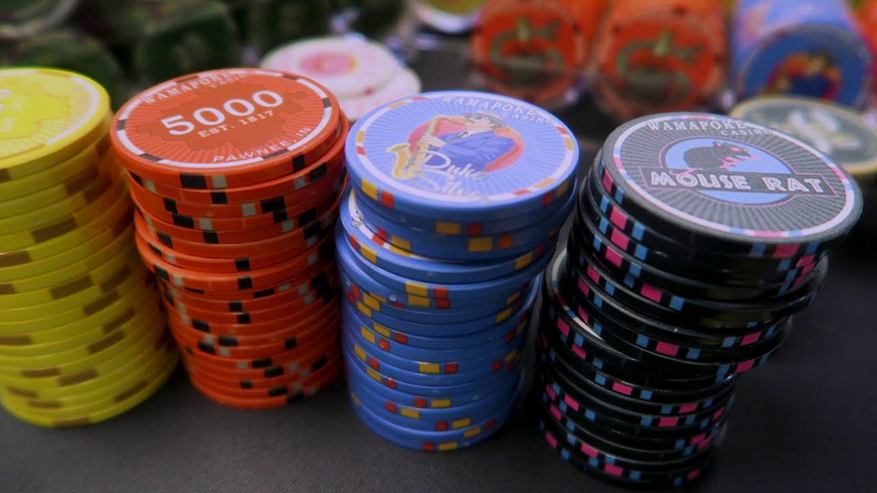 Poker Chip Video 26 - 43mm Custom Ceramics - Parks & Rec - YouTube