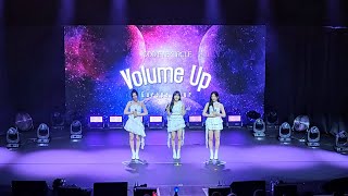 Odd Eye Circle (오드아이써클)  Volume Up (Europe Tour) O2 Forum Kentish Town London Full Fan Video 230805