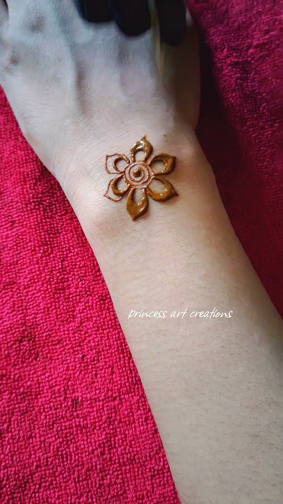 The Art of Henna: Stunning Flower Tattoo Designs❣️#princessartcreations #tattoo #shorts