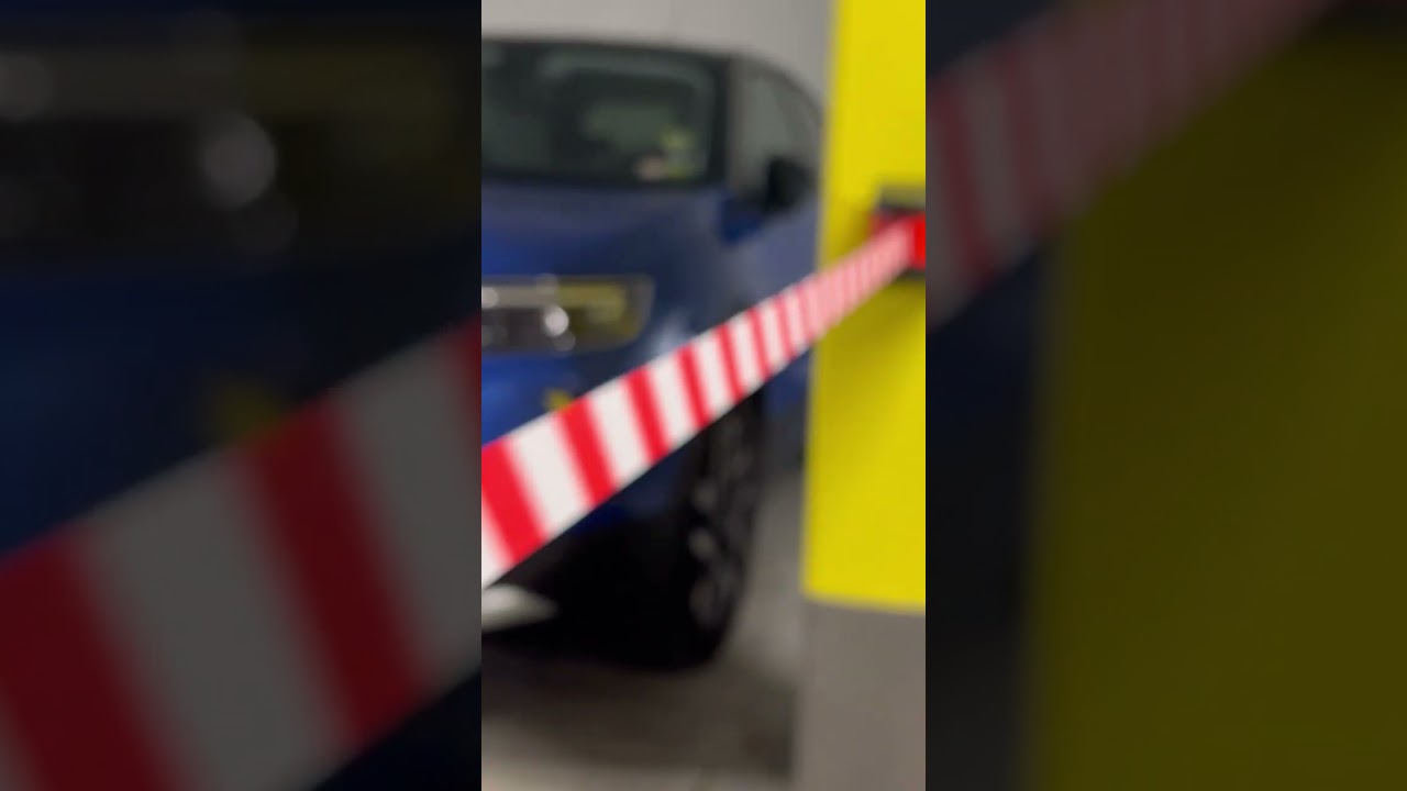 Entdecken Sie Rot-Weißes Abgrenzungsband zur Wandmontage 🎉 von INCAPCORP.de – Sicherheit in Streifen