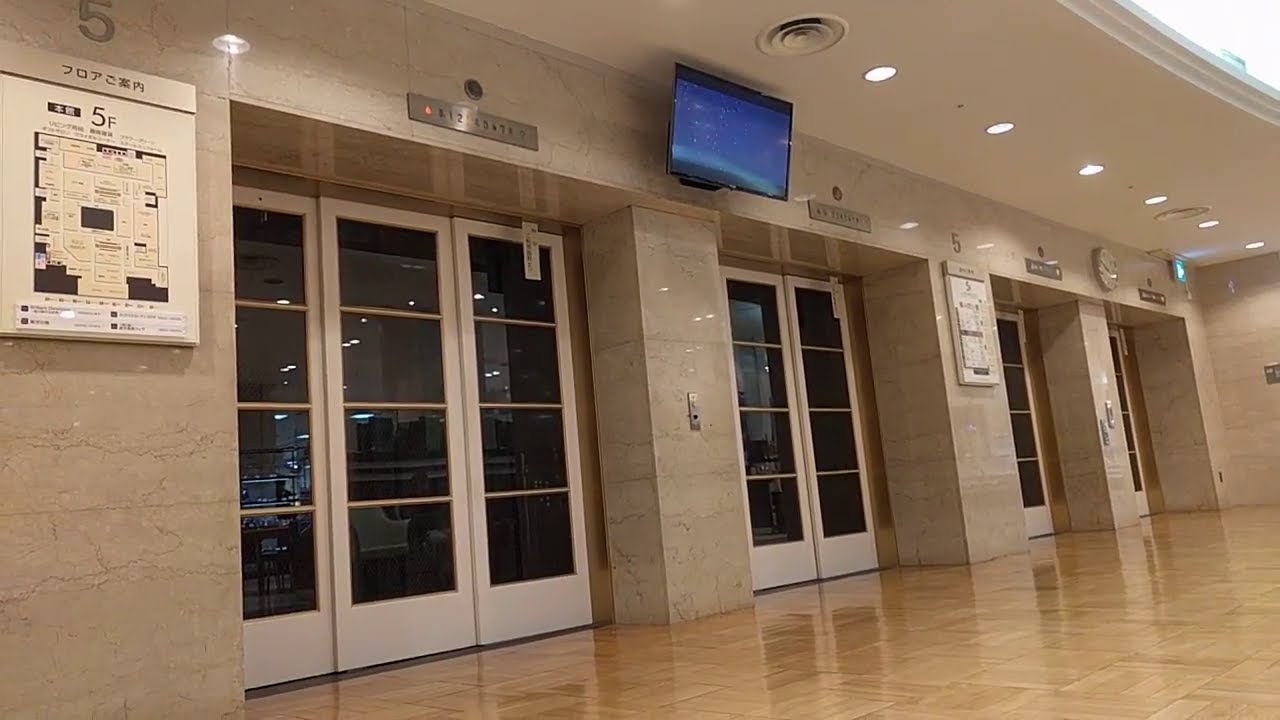 日本橋三越のエレベーター