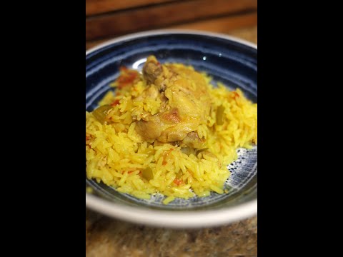 Chicken and Rice 🍗🥘 #chicken #rice #Paraguay #food #typical #recipe #vlog #fyp #EnElHornoConPeta