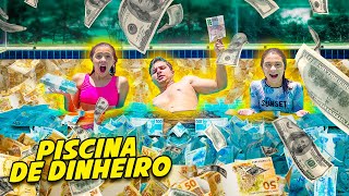 PISCINA DE DINHEIRO COM BIANKINHA E MAYUMI ! ( Familia Maloucos )