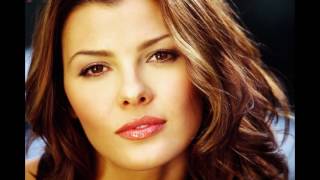 Али Лэндри (Ali Landry) musical slide show