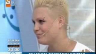 Esra Erol Evlen Benimle İzdivaç Adayı Nazan Programa Damgasını Vurdu