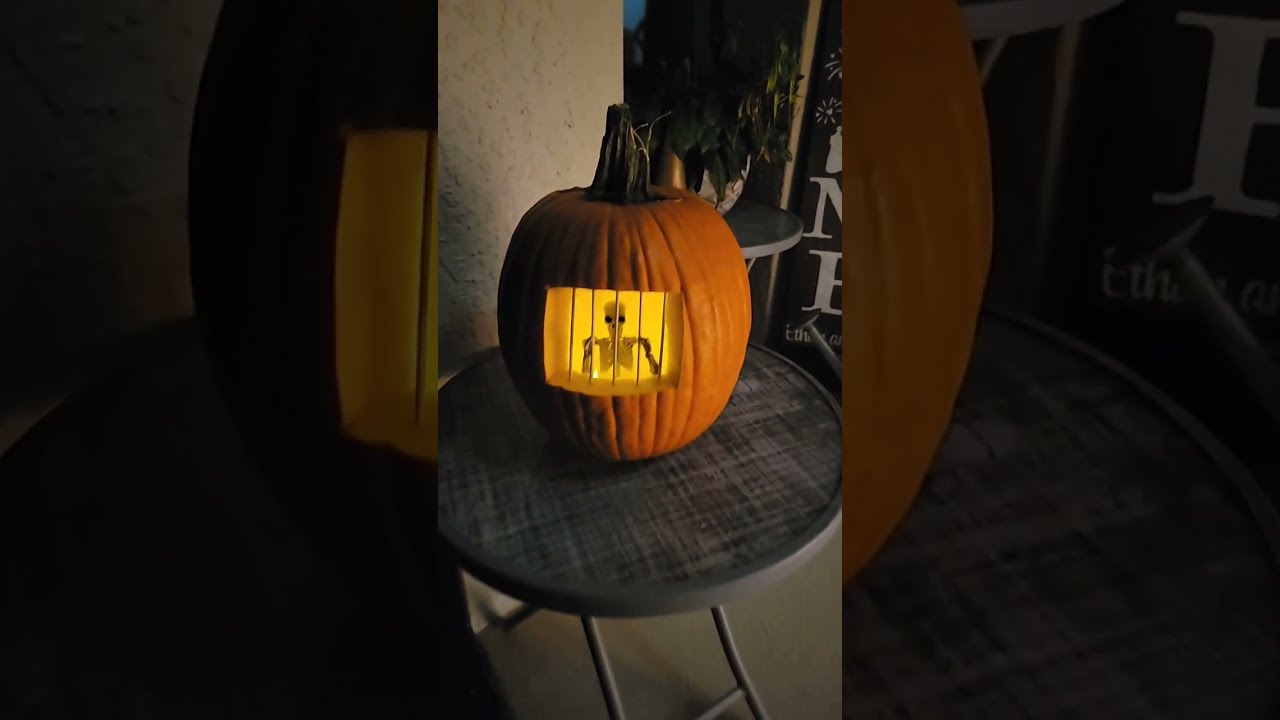 DIY Outdoor Halloween Decorations 🎃💀👻 | DIY Light Up Ghost & Carved Pumpkin