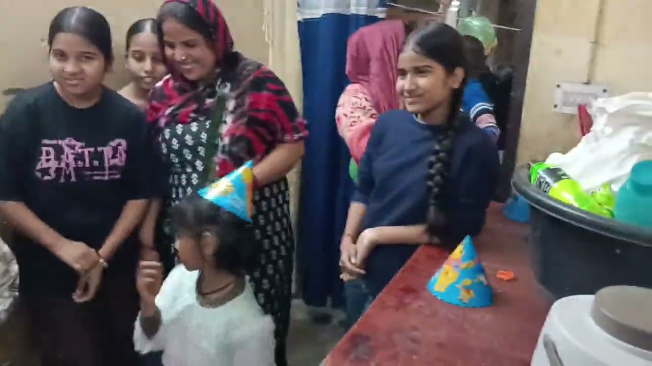सिद्धू  बर्थडे पार्टी  #vlog #bithdayvlog #happybirthday #enjoy #masti #video #mastimoment .... 🥳🎂🥳🎂