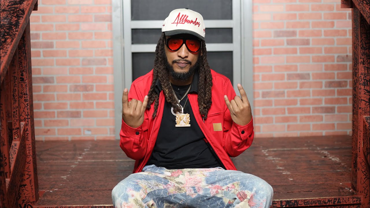Watch 100GrandRoyce Talks About Running The Streets Before Music, Harlem, Working w/ 183rd & Dame Grease on YouTube Watch 100GrandRoyce Talks About Running The Streets Before Music, Harlem, Working w/ 183rd & Dame Grease on YouTube