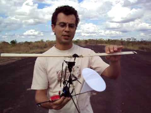 Autogiro com rotor de duas pás tipo bensen teetering head em Montes ...