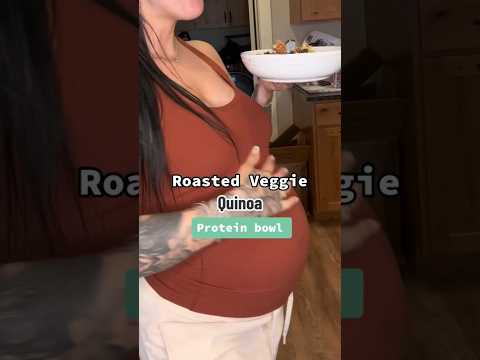 Roasted veggie quinoa protein bowl- quick recipe & macro-friendly!
