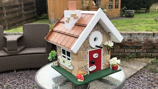 HOW TO BUILD A BIRDHOUSE - DECORATIVE AND THE ENVY OF YOUR NEIGHBOURS