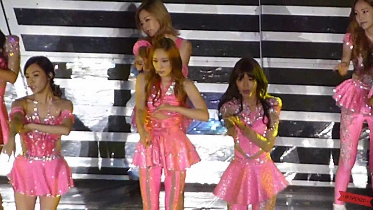 2013.07.20 SNSD - BOOMERANG(Taeyeon) Girls&Peace World Tour @Taiwan