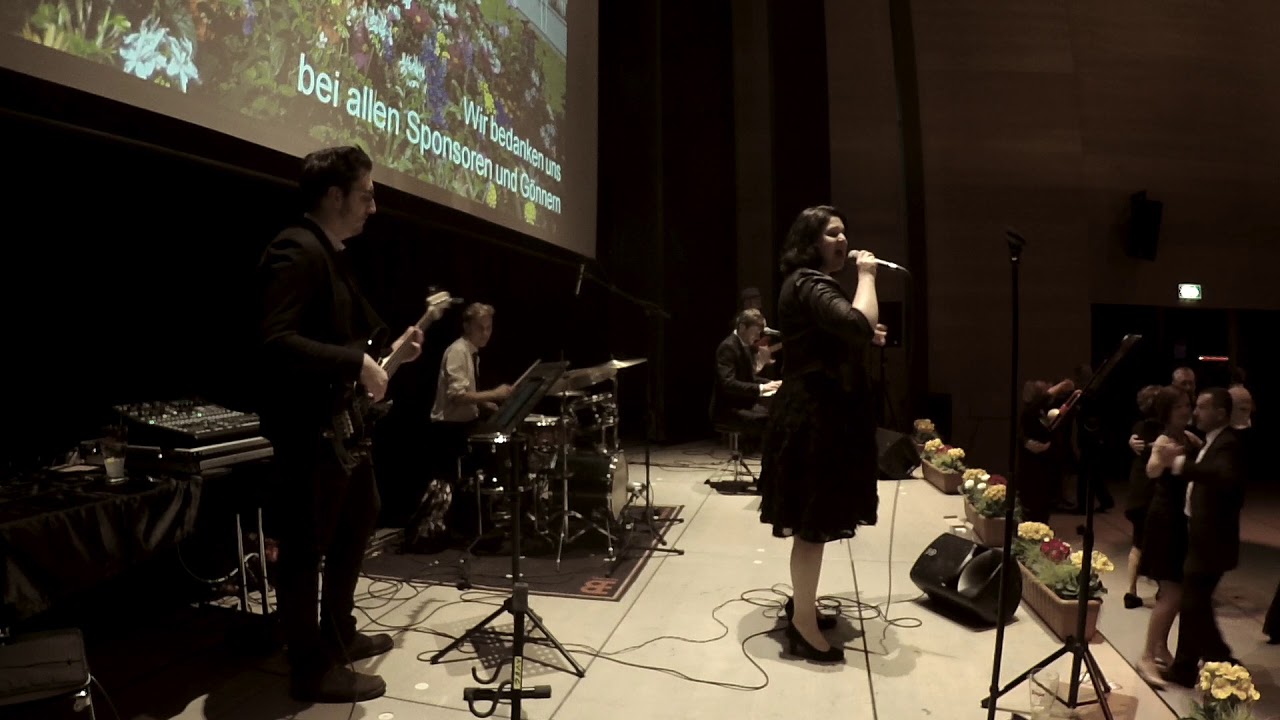 Barbara & der Pianör mit Band