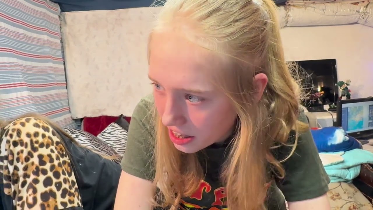 Gals o gurk sister's clothes cutting challenge 🔥🔥 