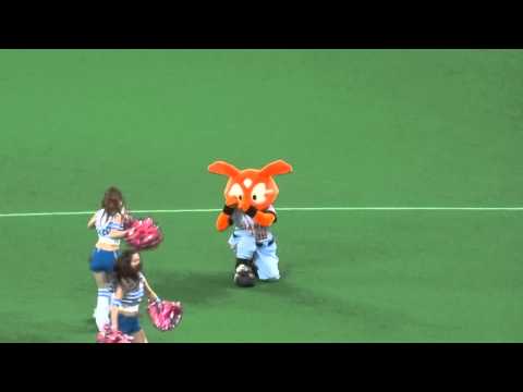 2014/06/11 ジャビット、ファイターズガールを激写する