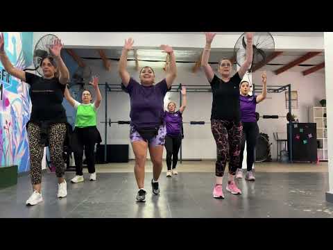 A QUIEN LE IMPORTA luck ra - Thalía zumba coreografía cuarteto