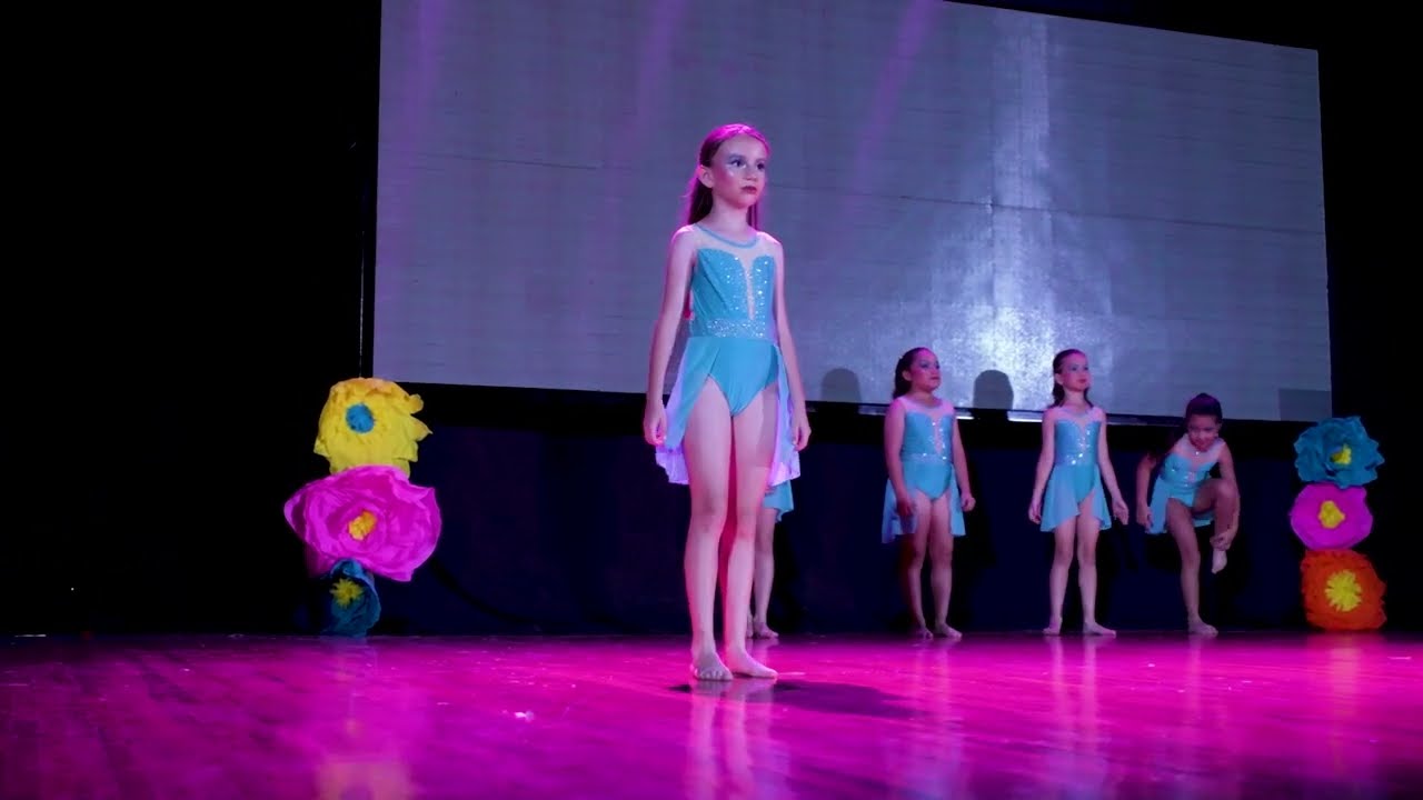 Danza de primaria en el Cierre de Extracurriculares 2024 - 2025