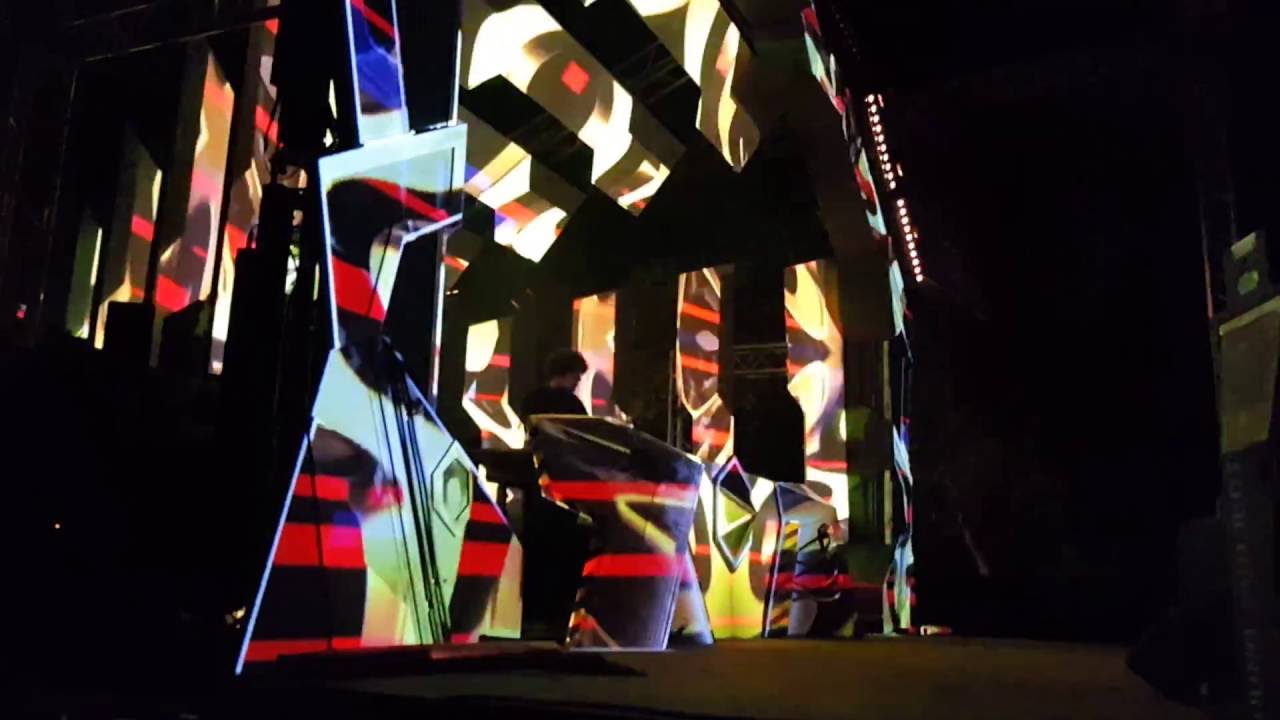 Virtual Riot live @ Electrobotik Invasion 2016 - YouTube