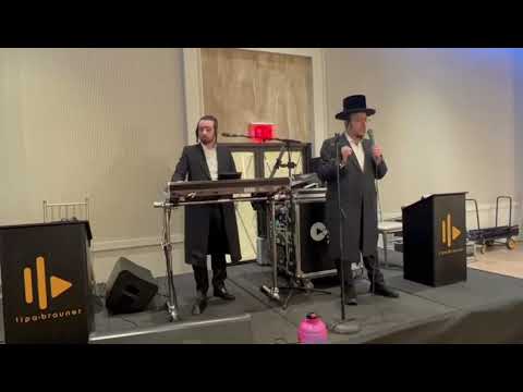 ליפא שמעלצער עם הקלידן ליפא בראונר