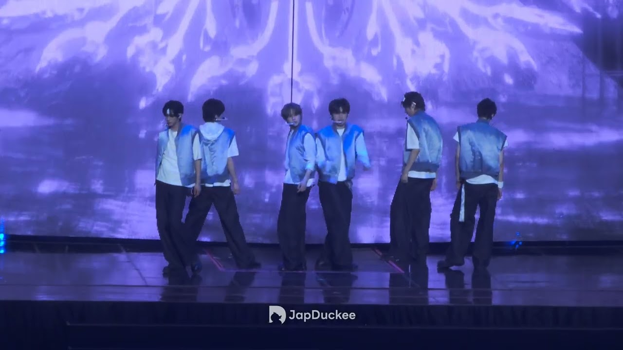 [4K] 250601 위버스콘 TWS(투어스) - 어메이징 키스 풀캠 | Amazing Kiss full fancam