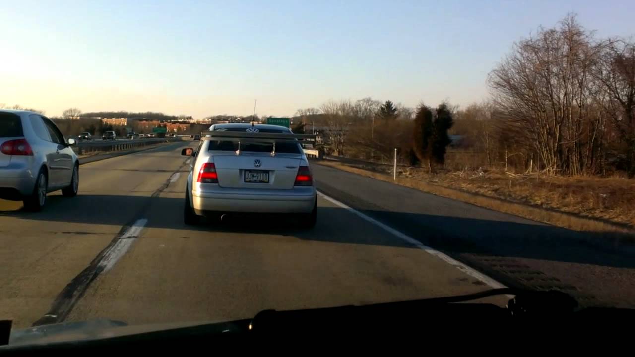 08 Rabbit vs Jetta 1.8T(1) - YouTube