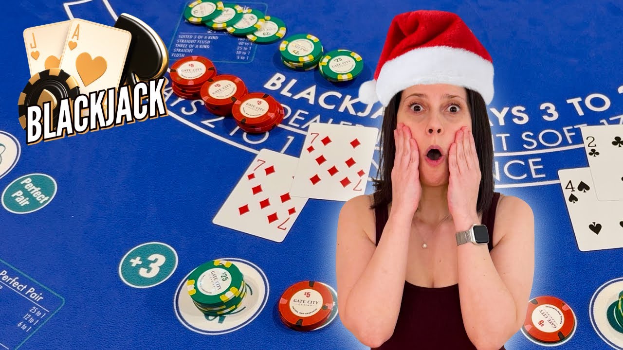It's A CHRISTMAS MIRACLE On The Blackjack Table!