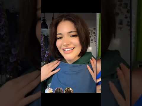 ههههه نايا تقلد شيفيلا ه