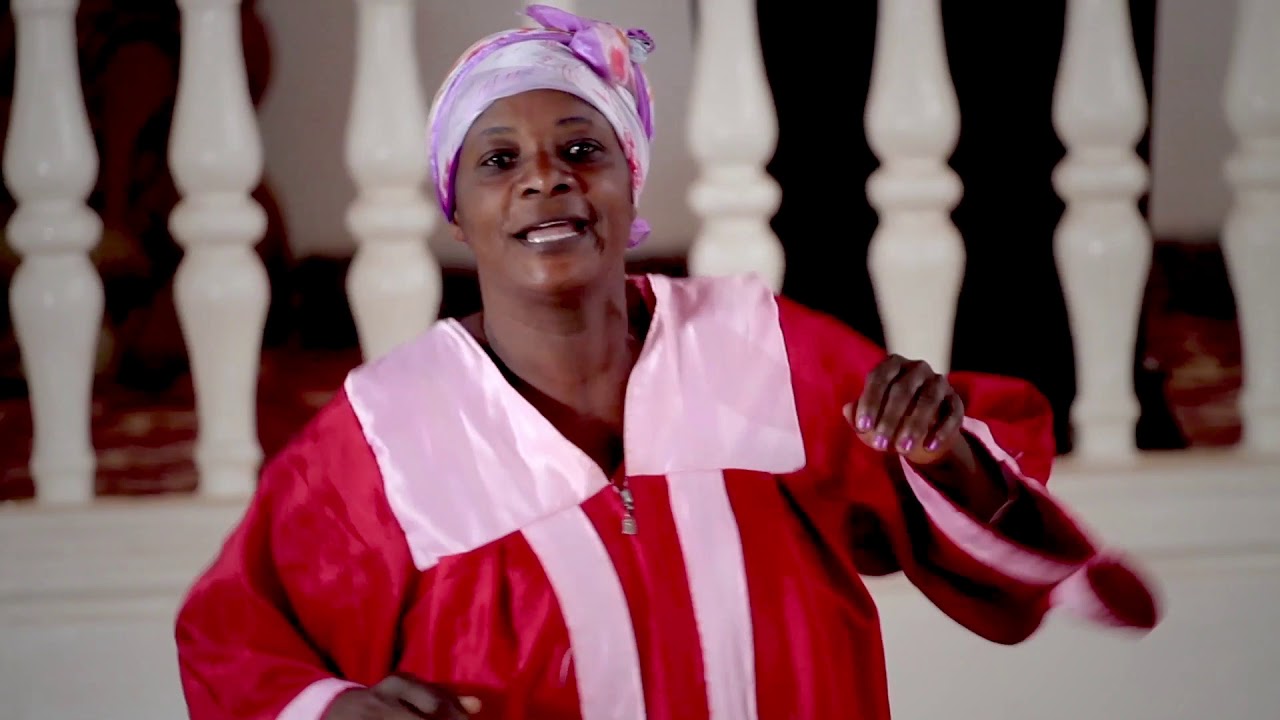 TOTA LEZA :LOUEZ  L'ETERNEL:KUMISA Nzambe sr GUY MBAYO et sr Nyemba