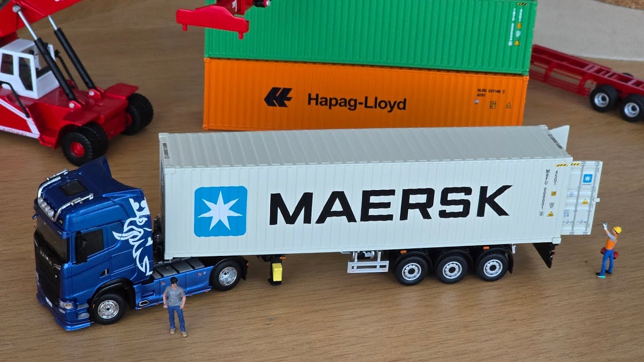 Очень хорошая детализация у этой модели грузовика Scania от Tubro. Литая модель грузовика, масшта...