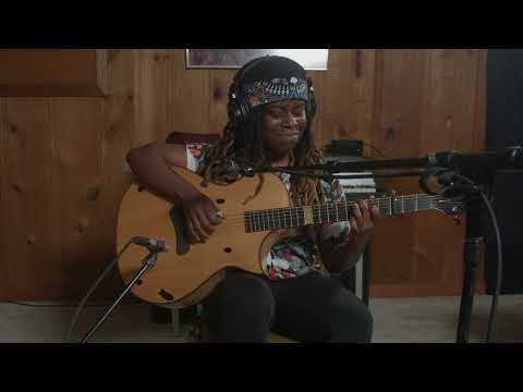 Doc's Guitar (Yasmin Williams cover)