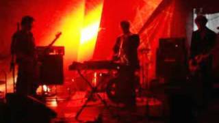 Krysmopompas - Lolas Welt Unbewohnbar Wie Der Mond