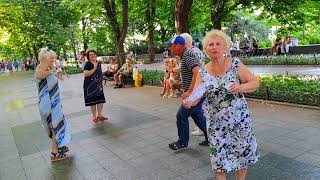 Рахиля Вы мне нравитесь Танцы 🕺🕺🕺 на Приморском Бульваре Одесса Июнь 2021
