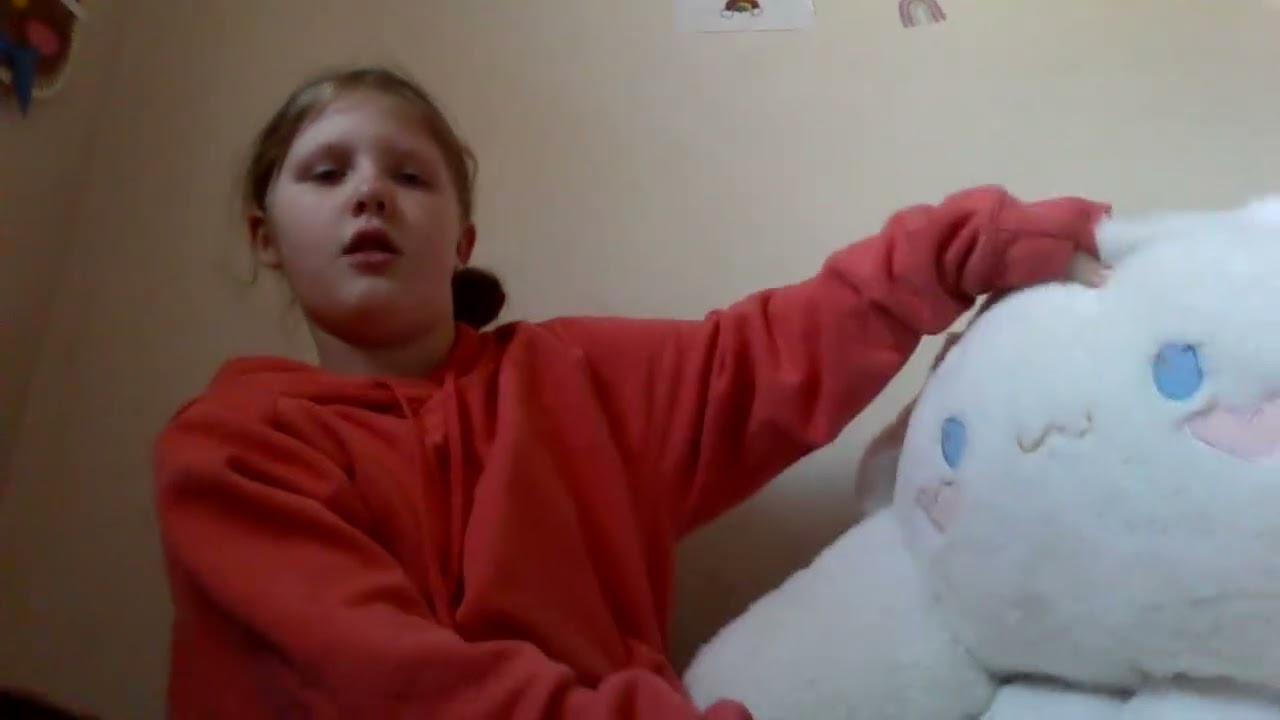 day 1 of makena arensberg.  All about cinnamonroll