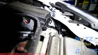 2010-2015 Toyota Prius Headlight bulb remove and install Profile