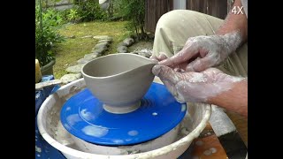 【陶芸】半磁器土で片口酒器を作ってます。