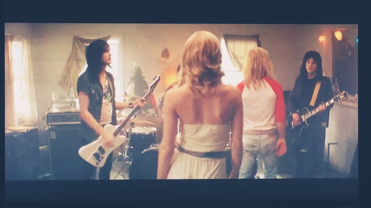 The dirt best scene - YouTube