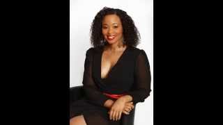 Artı Boyutu Modeli 130, Tango Ncetezo, Büyük Ve Güzel Bir Kadın, Tam Rakam, Kıvrımlı